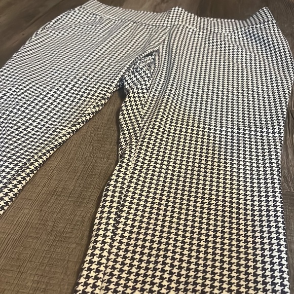 Lands' End womens sz large petite Blue & Ivory Herringbone Pull-on Waist Pants - Picture 2 of 7